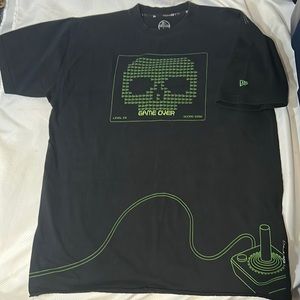 New Era 59 Fifty Graphic Tee Space Invaders T-Shirt Videogame Atari 2000’s